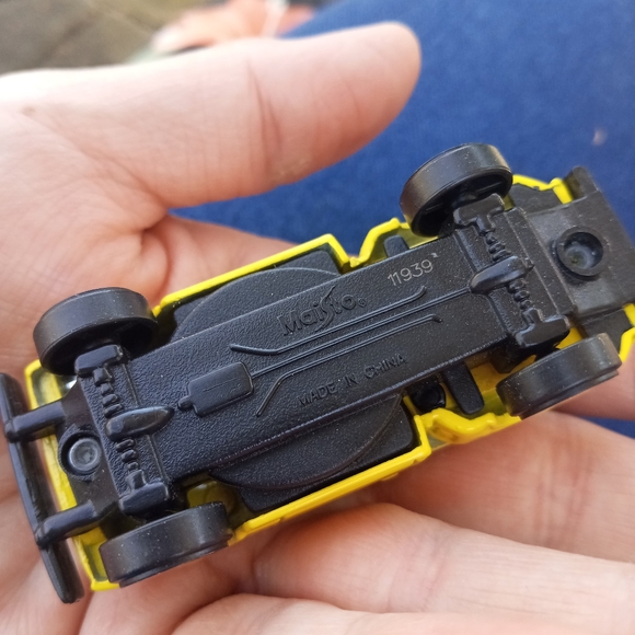 Maisto Emergency Vehicles Toy Die cast Cars Trucks Helicopters Bundle - Picture 10 of 15